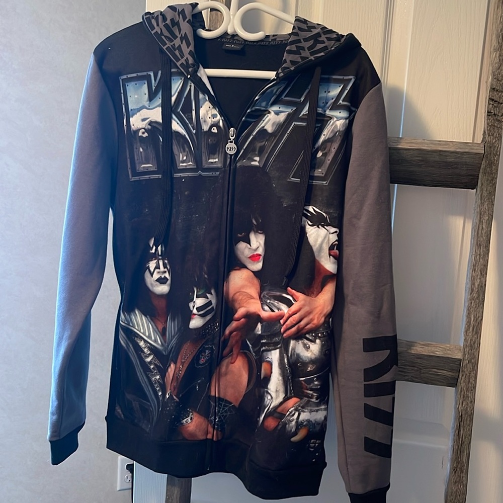 KISS Sweater